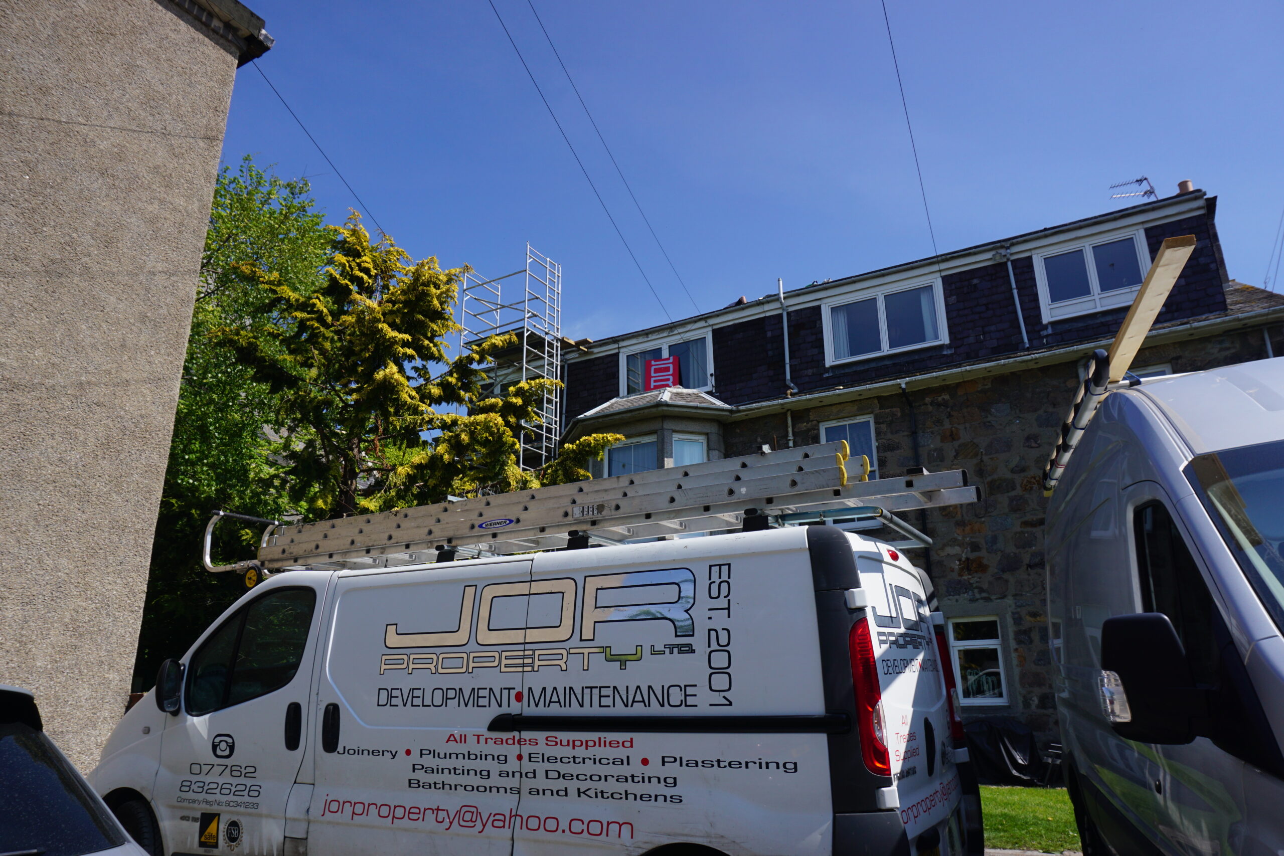JOR property roofers at work